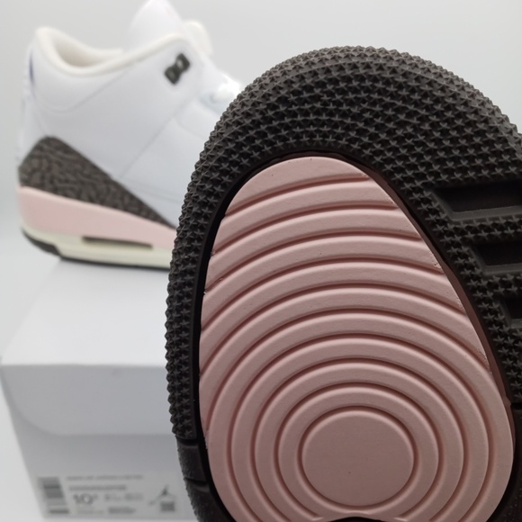 Air Jordan 3 "Dark Mocha Atmosphere/Neapolitan" - Picture 2 of 5